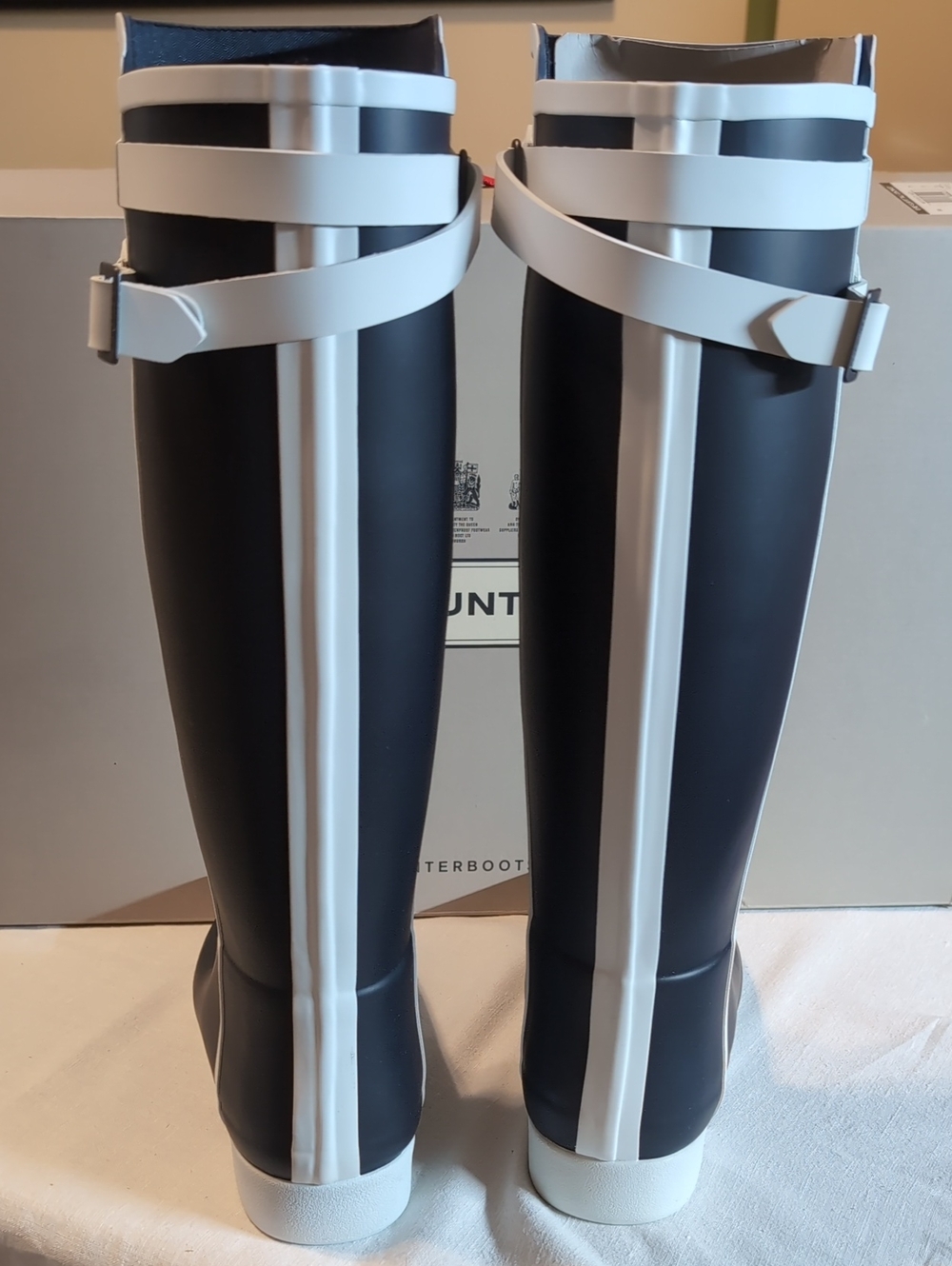 Hunter Refined Women Slim Fit Contrast Tall Rain Boots Sz. 9 NIB - Picture 3 of 5